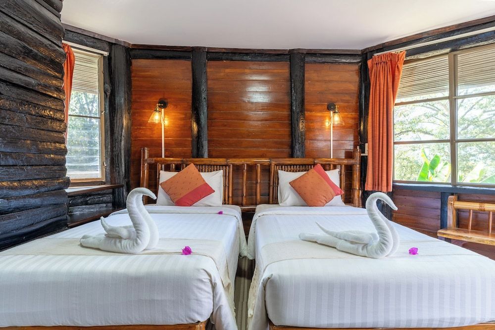 Pung-waan Resort Kanchanaburi Deluxe Twin Room