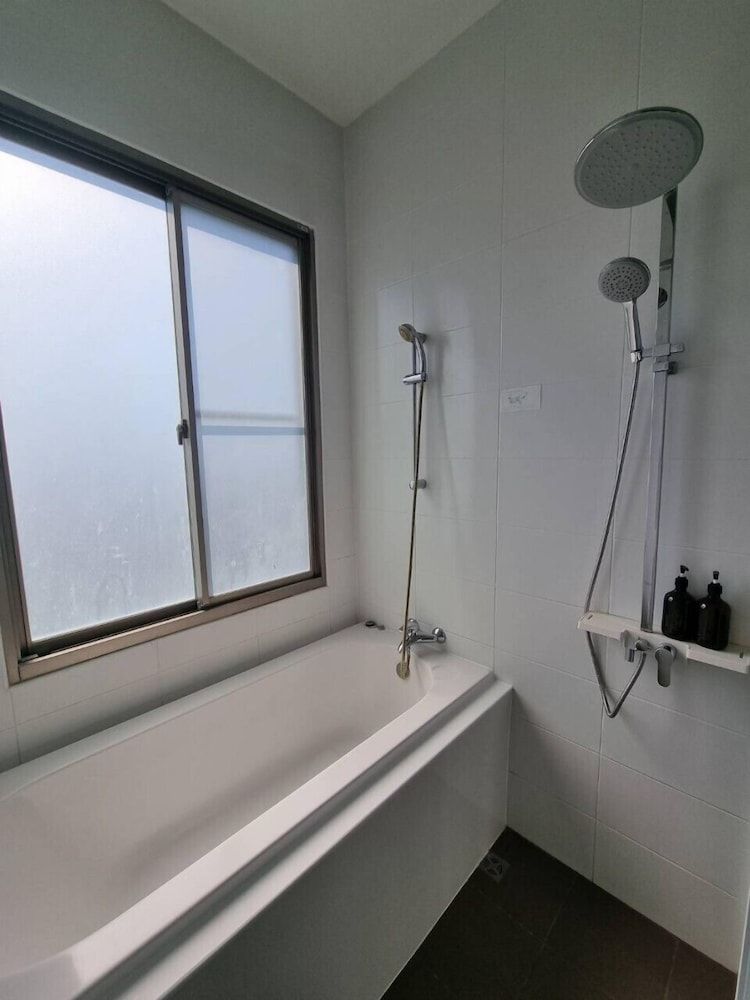 J Park Hotel Superior Double Room 6