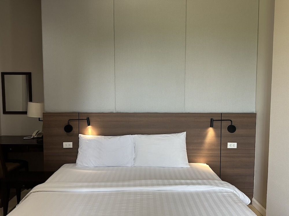 J Park Hotel Superior Double Room 3