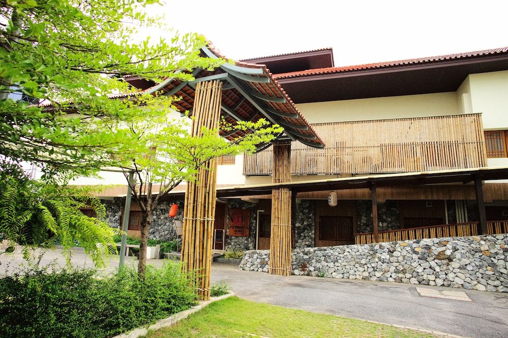 undefined J Park Hotel 9