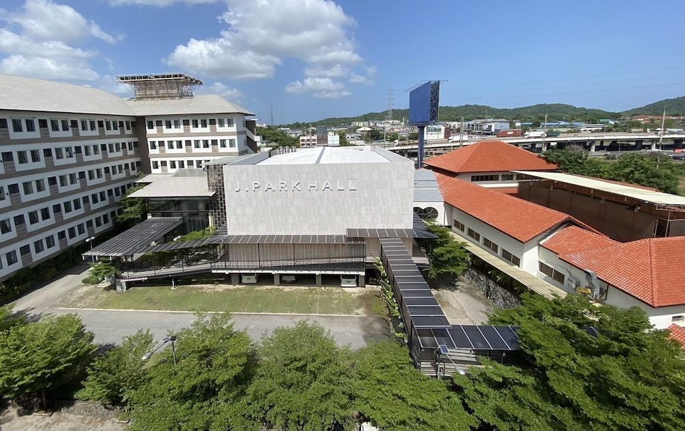 undefined J Park Hotel 2