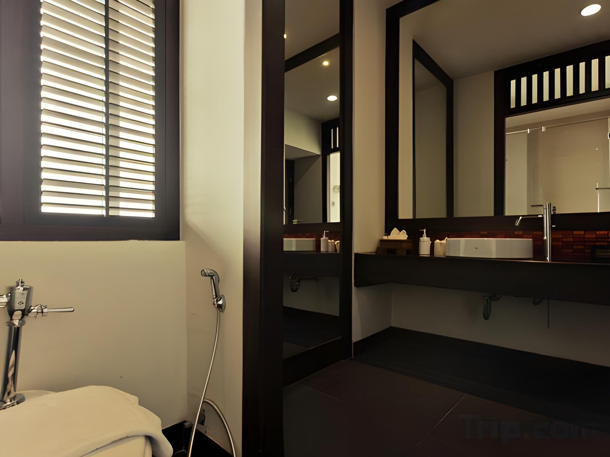 Sunee Grand Hotel Standard Double 2