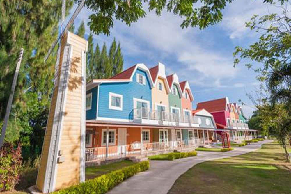 undefined Belmont Village 5