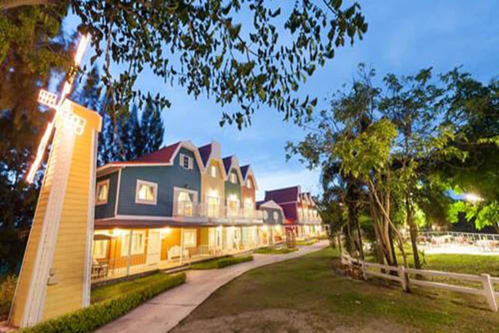 undefined Belmont Village 6