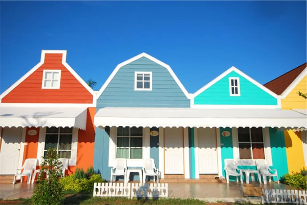 undefined Belmont Village 8