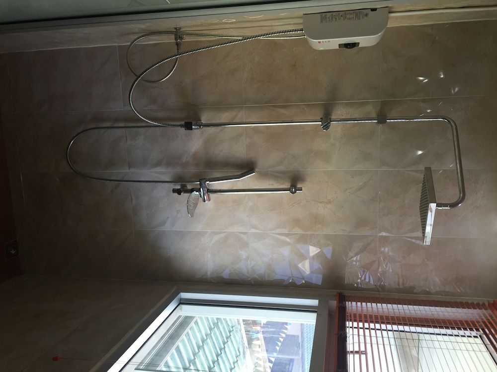 Merlin Plaza Apartments Superior Apartment 12