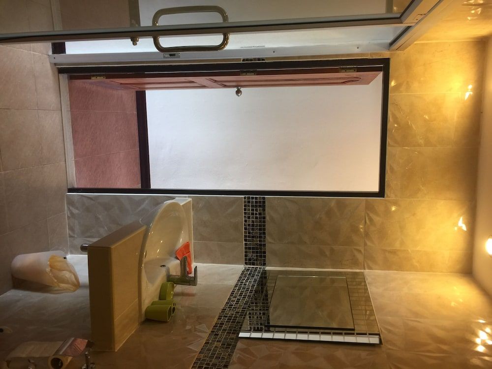 Merlin Plaza Apartments Family Apartment 6