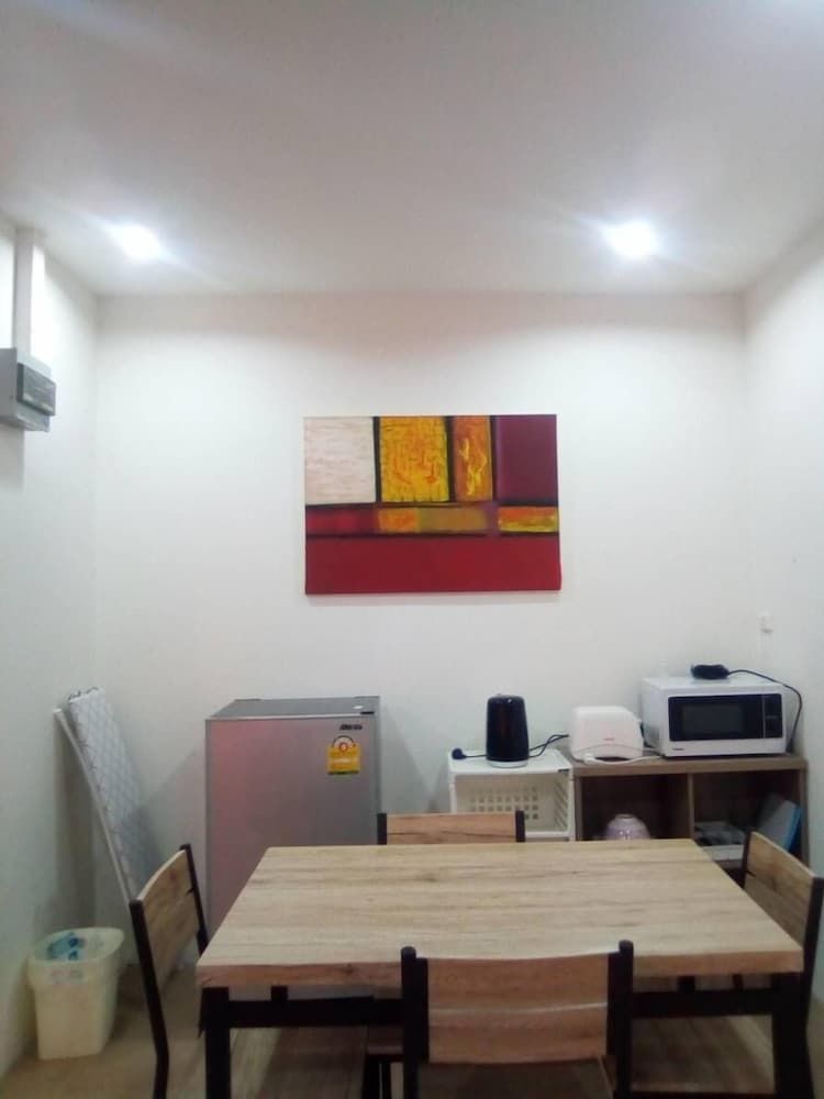 Merlin Plaza Apartments Economy Apartment 7