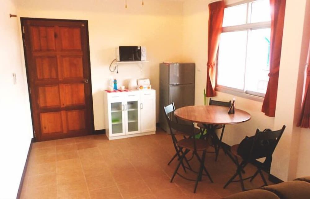 Merlin Plaza Apartments Superior Apartment 23