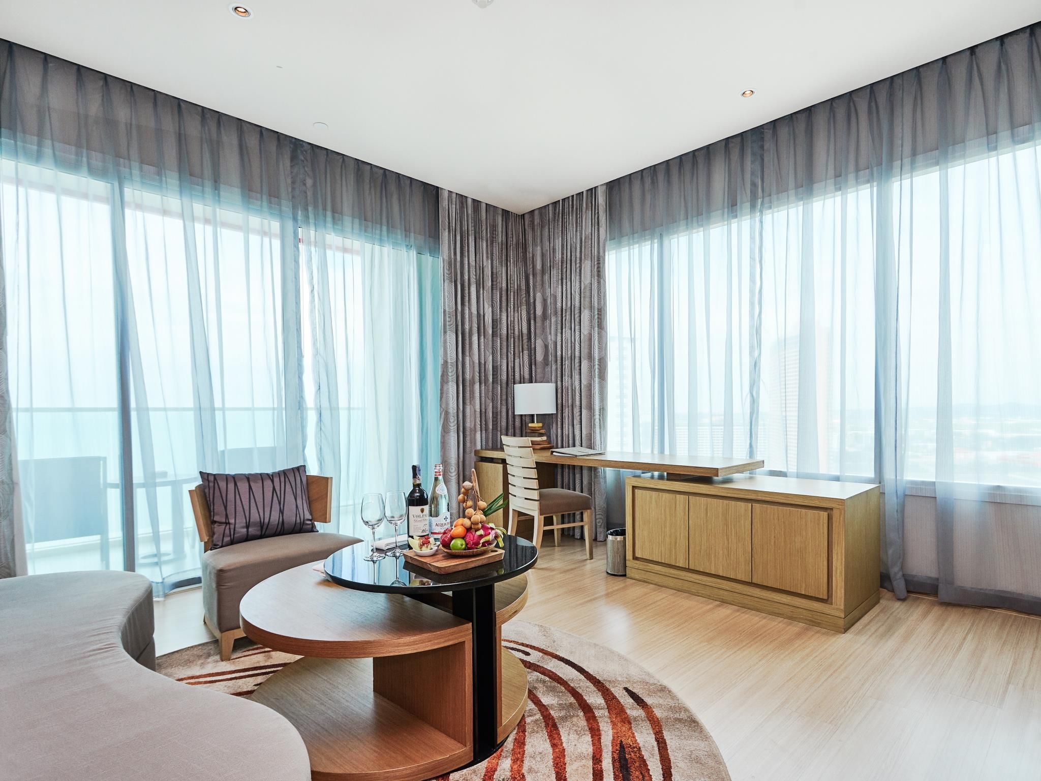 Executive Suite Sea View