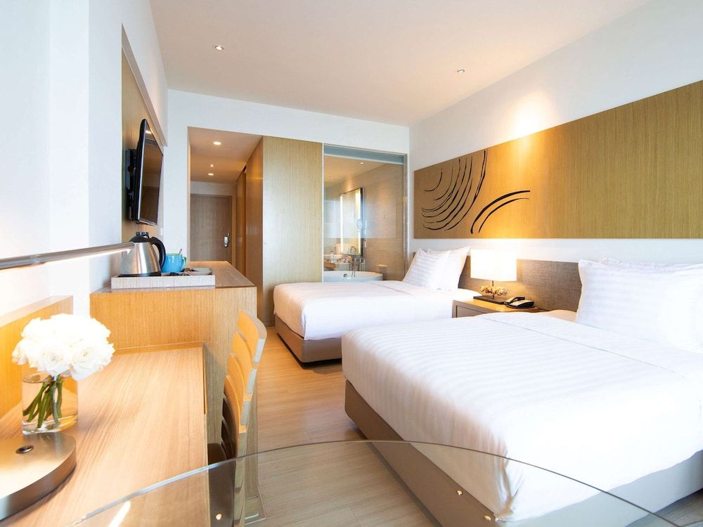 Mövenpick Siam Hotel Na Jomtien Pattaya Deluxe Twin Room, 2 Twin Beds, Sea View 3