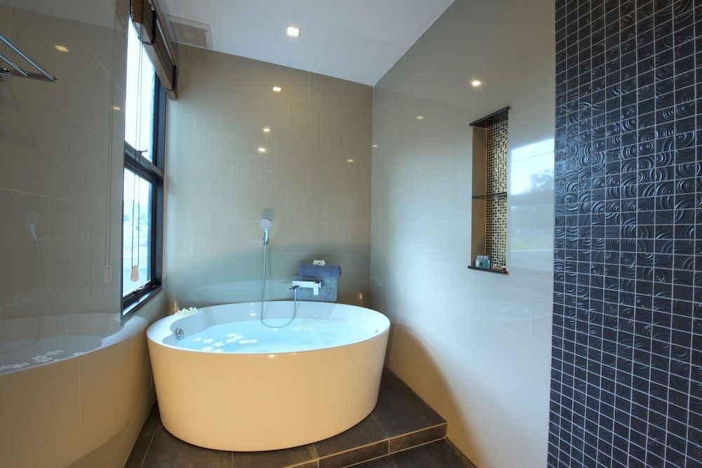 Narintara Villas Luxury Villa, 4 Bedrooms, Accessible, Pool View 20