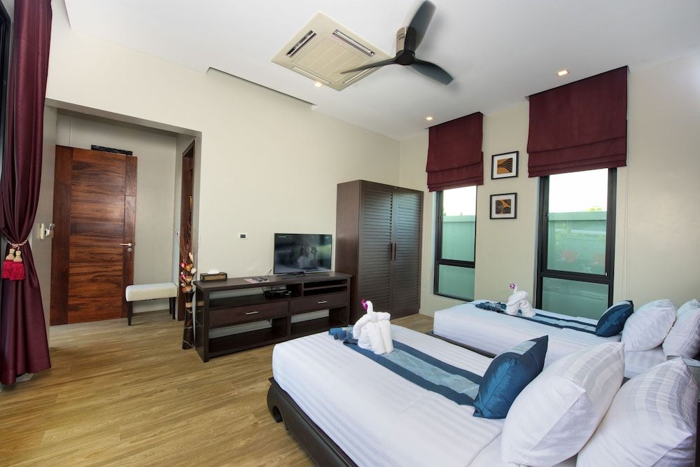 Narintara Villas Luxury Villa, 4 Bedrooms, Accessible, Pool View 10