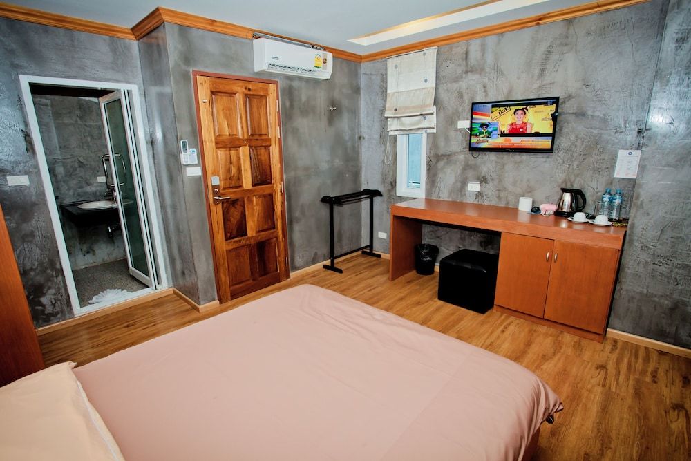 Chaphone Guesthouse Superior Double Room 2