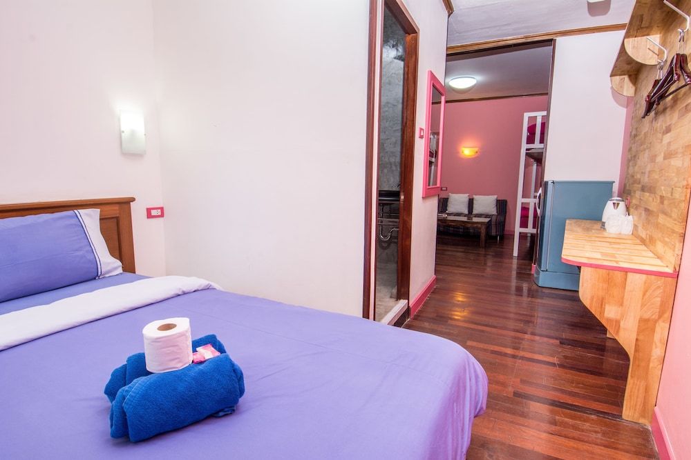 Central Guesthouse Grand Family Room 4