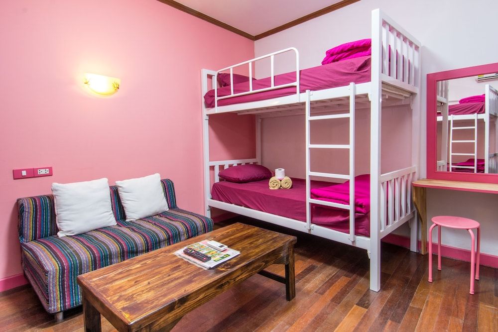 Central Guesthouse Grand Family Room 5