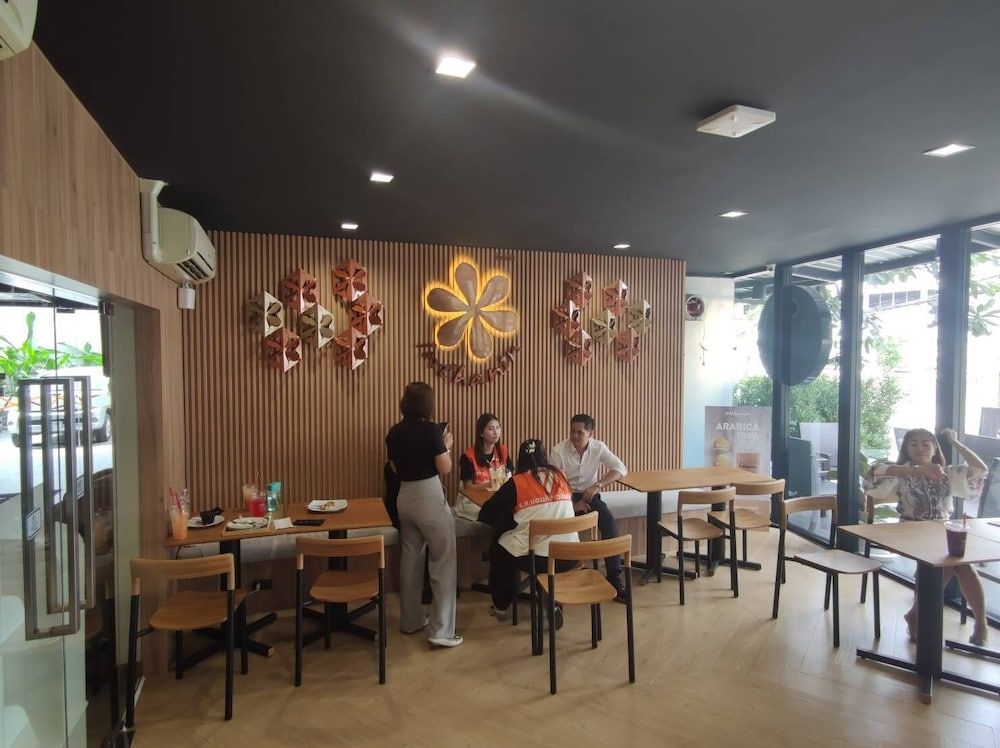 undefined 14 Living 8