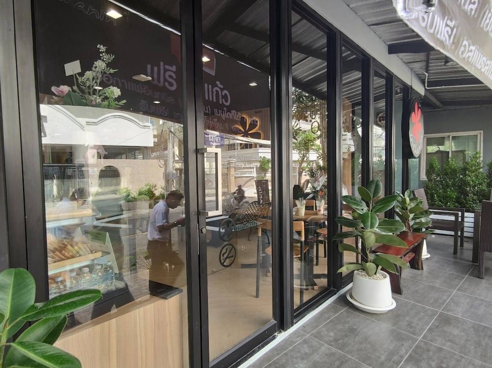 undefined 14 Living 8