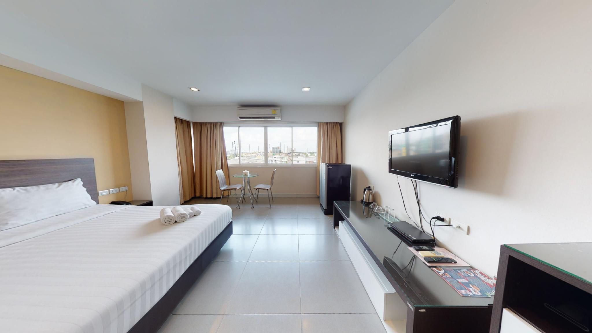 undefined 14 Living 6