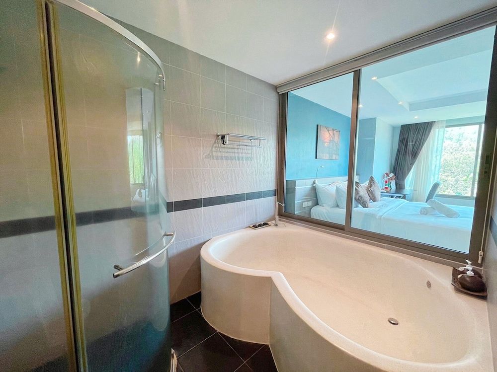 The Blue Grand Deluxe Room 10