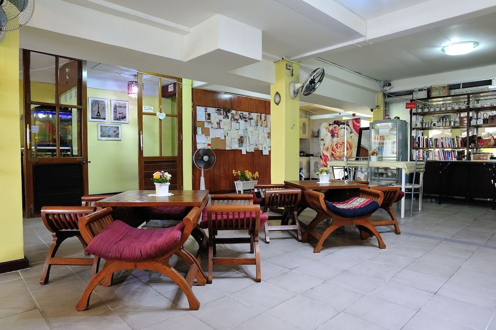 undefined Vanilla Place 6