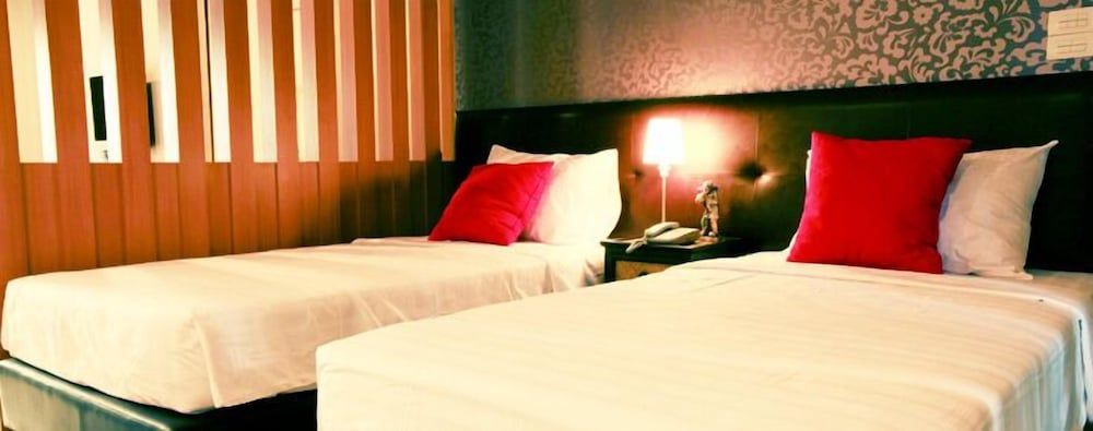 undefined The One Residence 6