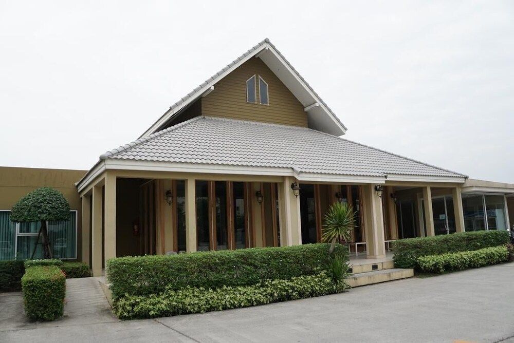 undefined The One Residence 5