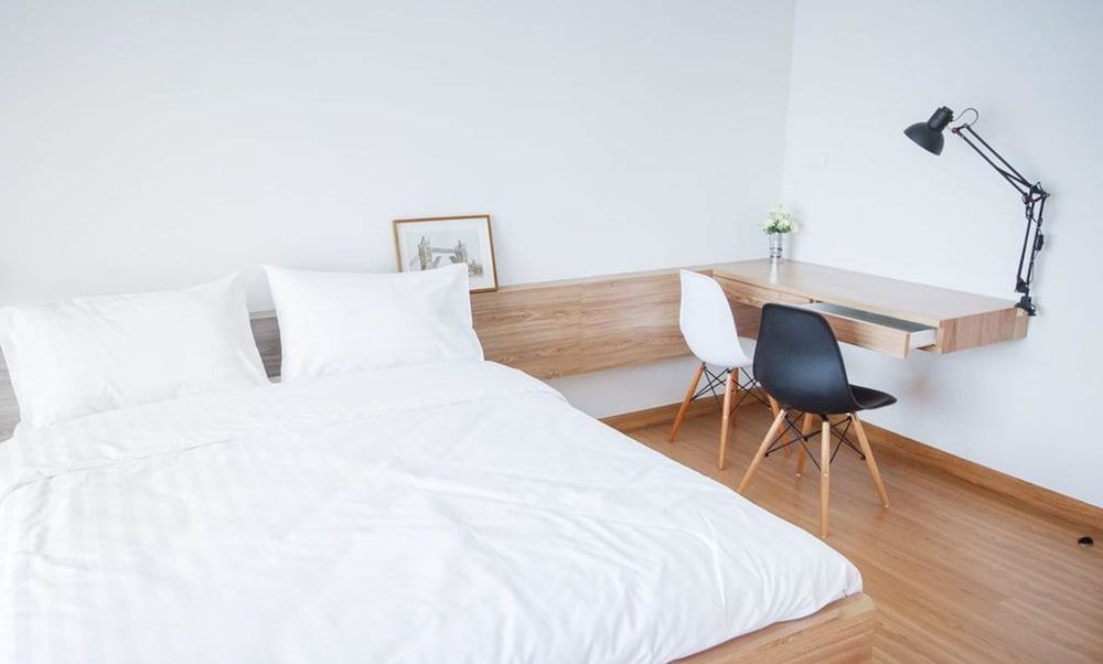 The LogBook Room and Cafe Standard Double Room, 1 Double Bed