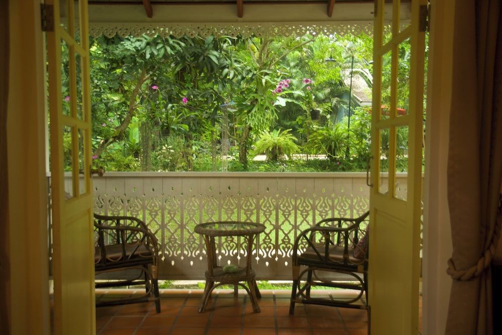 Monoceros Resort Deluxe Room, 1 King Bed 5