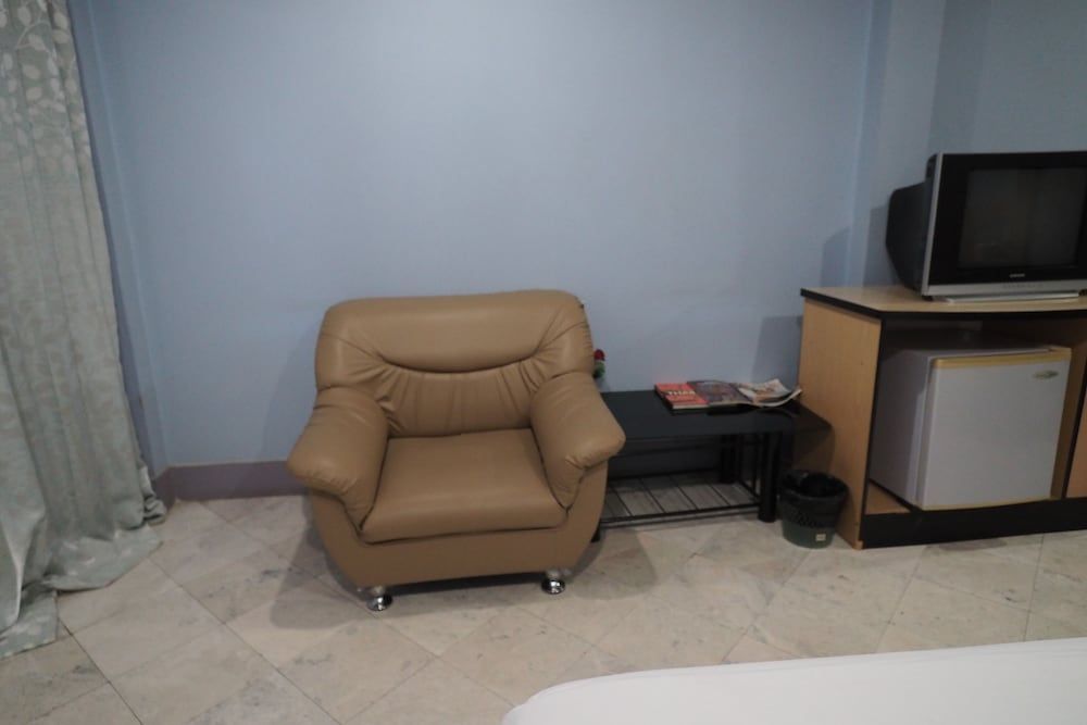 Luxury Hotel Standard Room 13