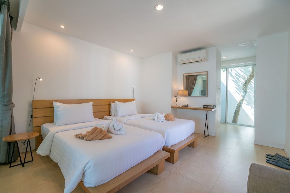 SEAnery Beach Resort Sea View - Hill Suite with Pool side 6