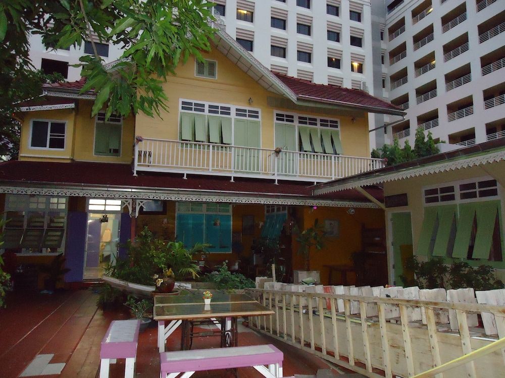 undefined Panida Suite 7