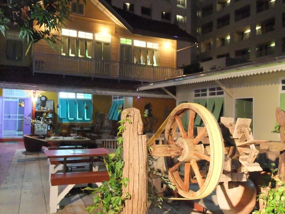 undefined Panida Suite 8