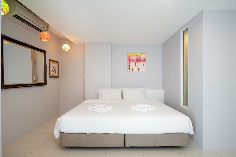 Grand Executive Room
