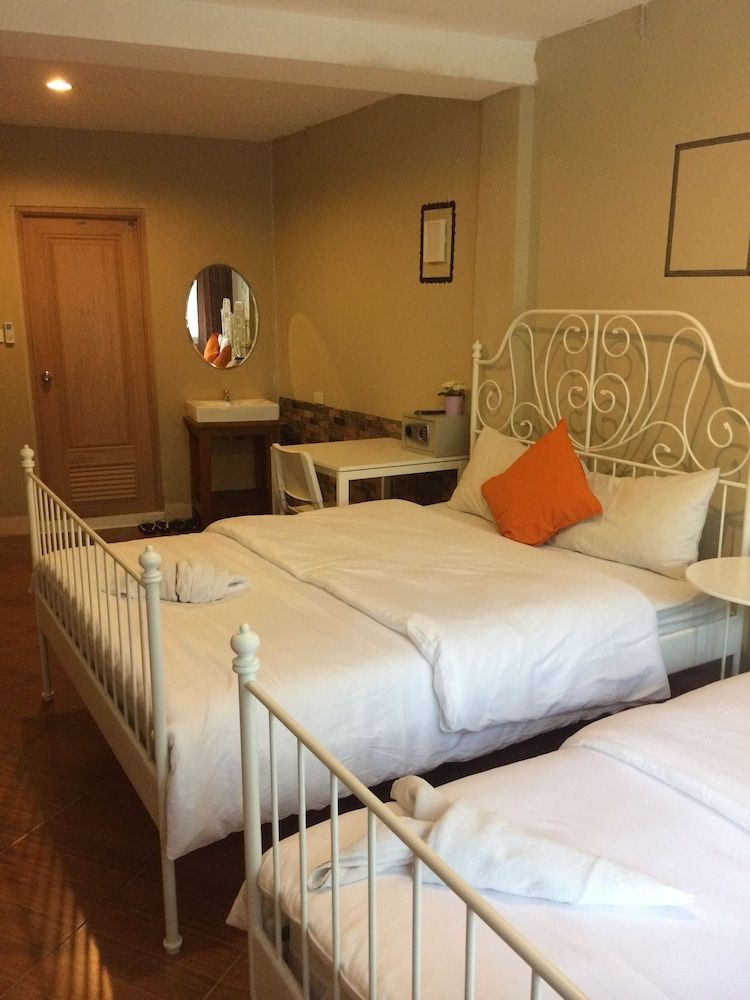 VX The Fifty - Hostel Deluxe Room, 2 Queen Beds 2