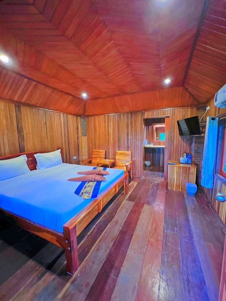 Diamond Beach Resort