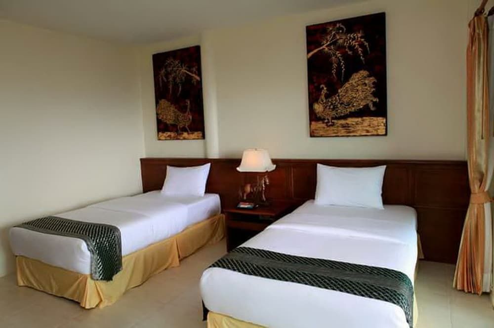 Deluxe Suite Twin Room