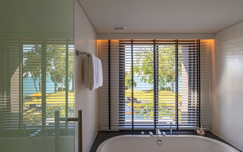 The ShellSea Krabi Luxury Beach Front Resort & Pool Villa Shellsea Pool Access 5