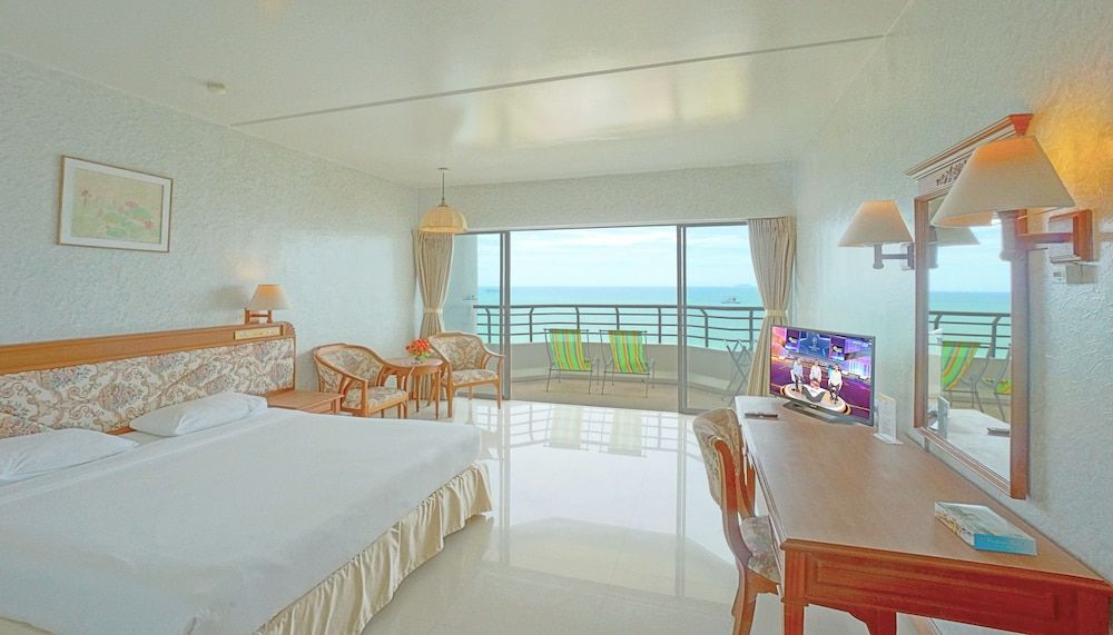 Pattaya Park Beach Resort 