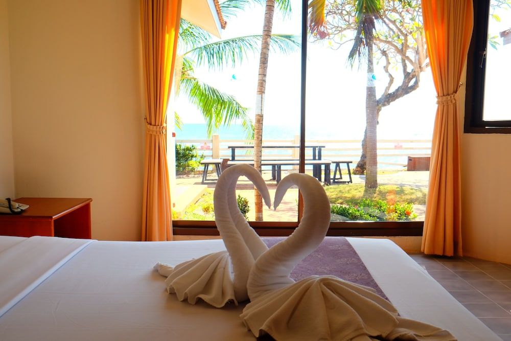 New Travel Beach Resort 3-Bedroom Sea View Villa 2