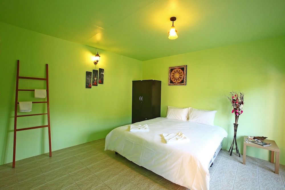 PP Red Tuna Hut Deluxe Room 4