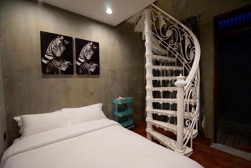 House of Passion Amphawa Duplex Suite 3