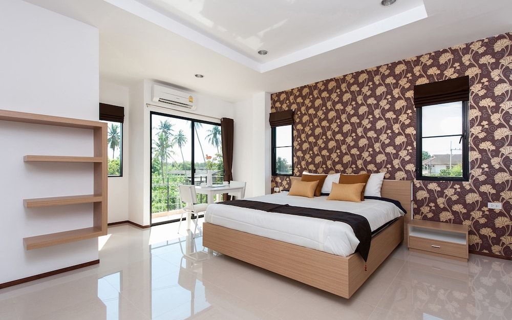 undefined Vantage Resort 2