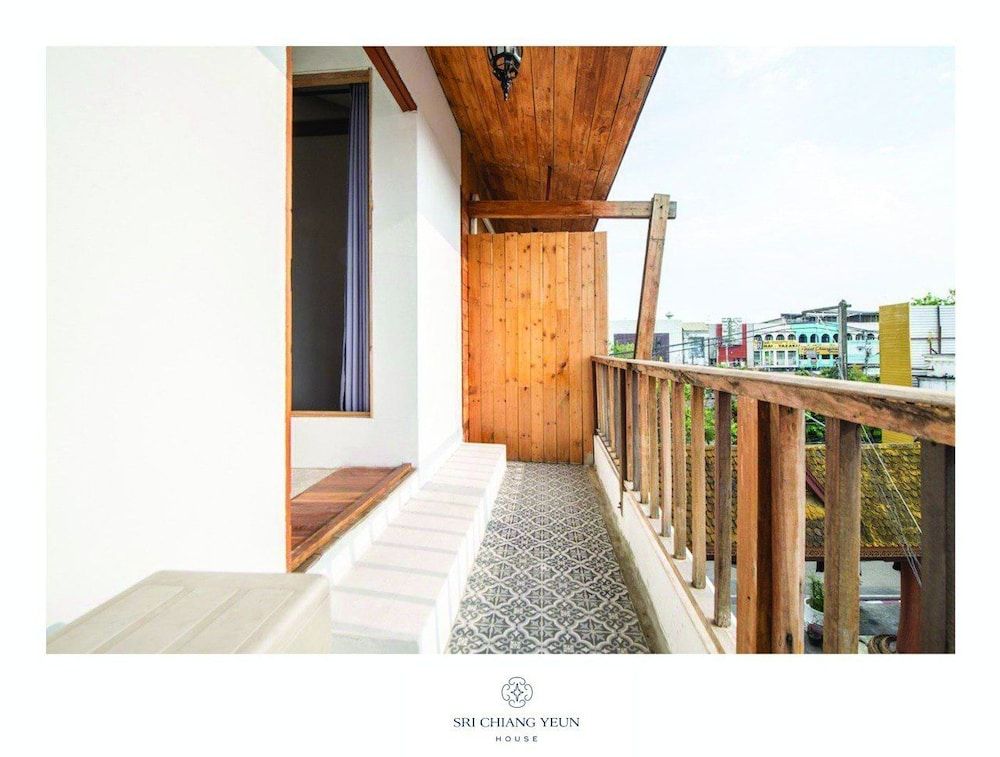 Sri Chiang Yeun Boutique House Superior Triple Room 12