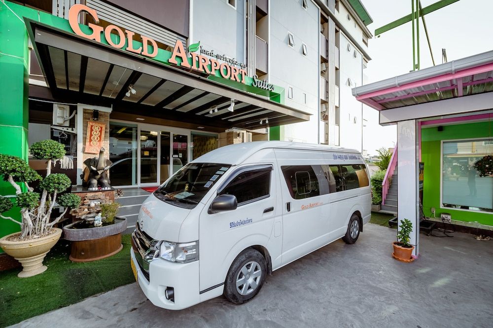 undefined Gold Airport Suites 2