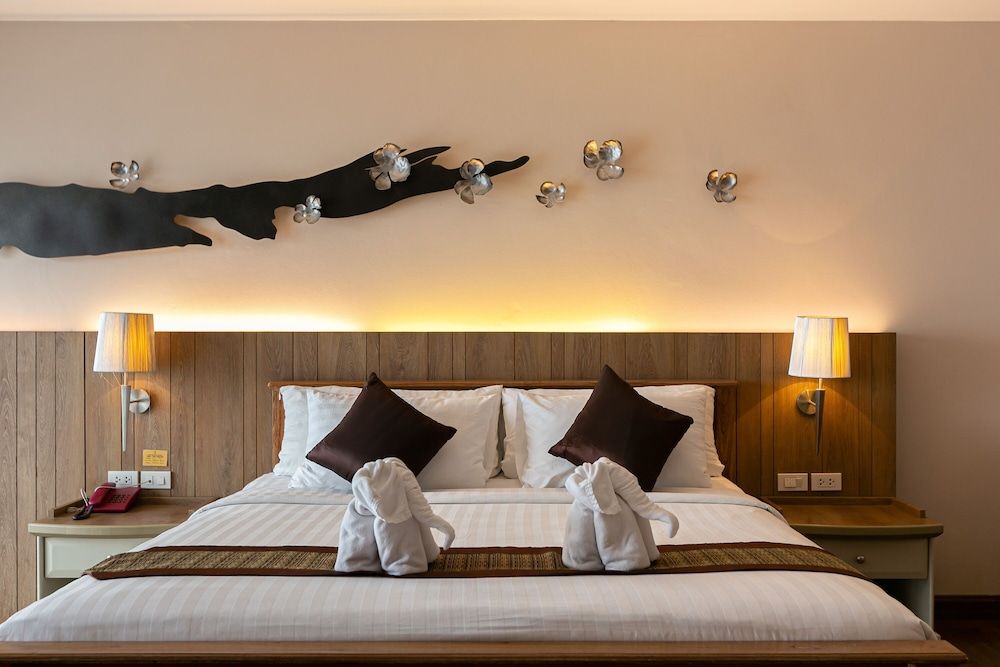 Grand Ratchapruek Hotel Deluxe Room 3