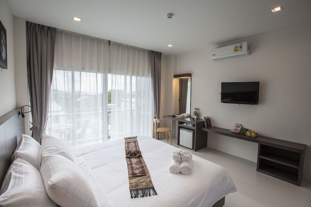 The Elysium Residence Standard King Size Bed 2