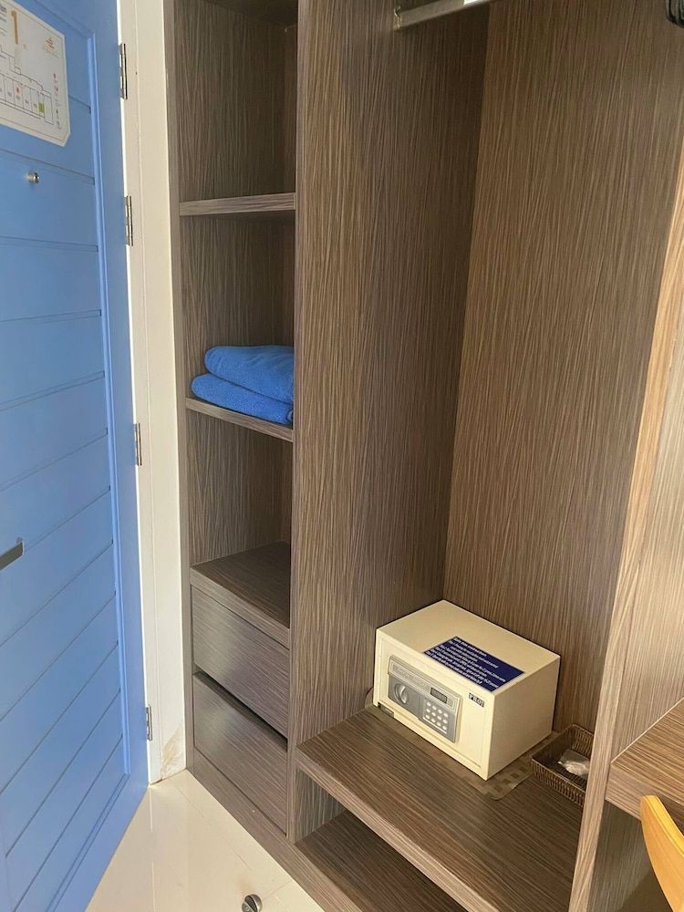 The Elysium Residence Standard King Size Bed 7