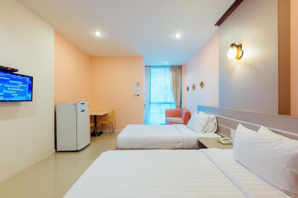 Standard Twin Room (B)