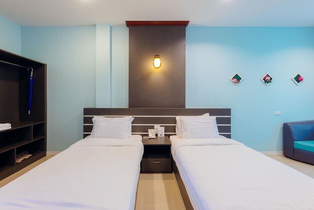 Standard Twin Room (B)